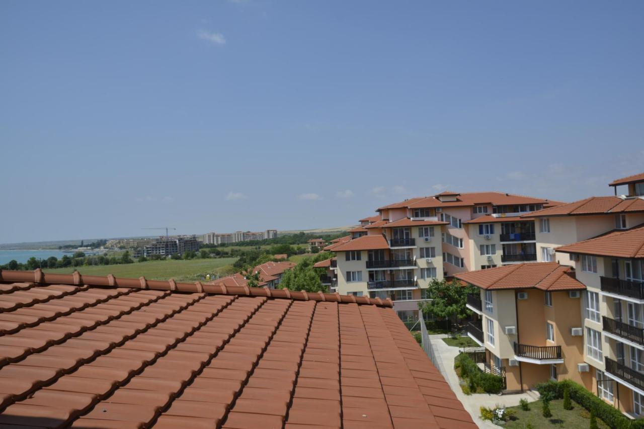 Apartcomplex Chateau Aheloy Buitenkant foto