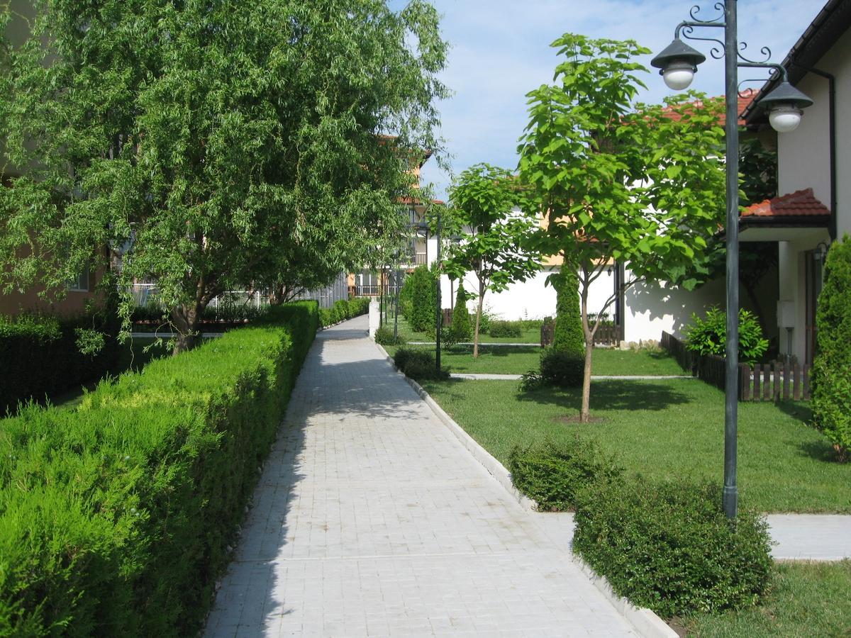 Apartcomplex Chateau Aheloy Buitenkant foto